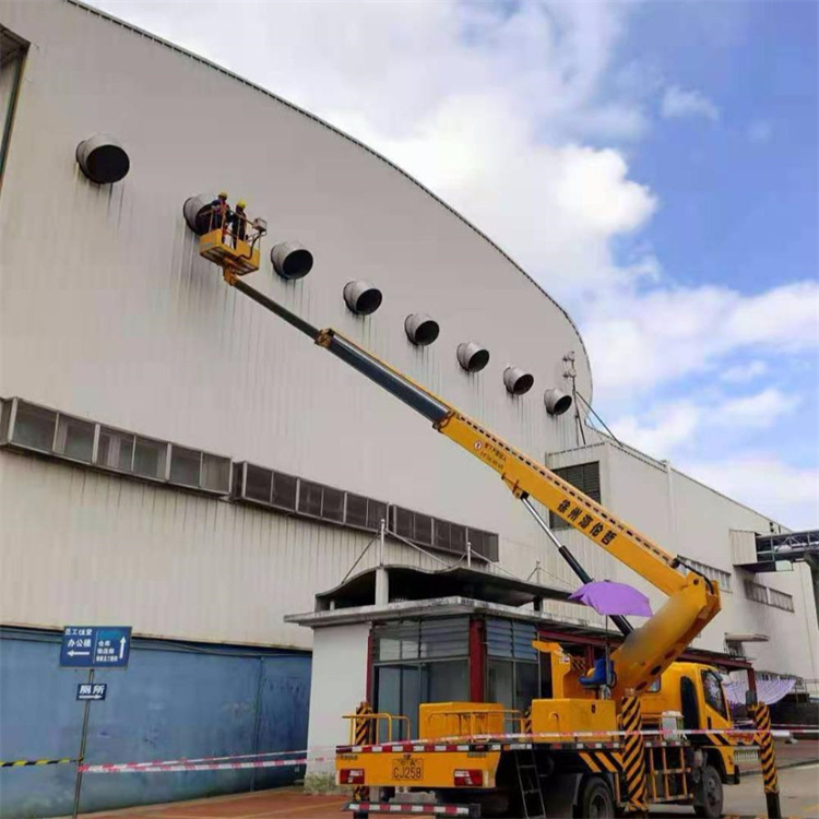 攸县高空作业车出租服务：专业广告牌安装解决方案