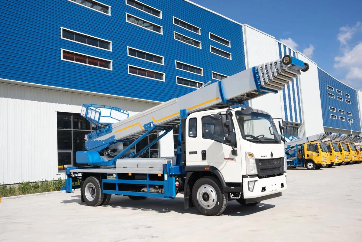 攸县出租云梯车高空作业车 建筑垃圾搬运